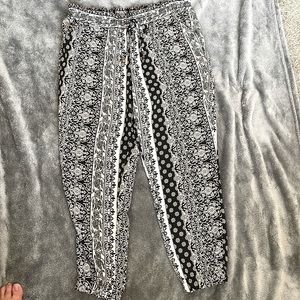 Lightweight print pants size XL